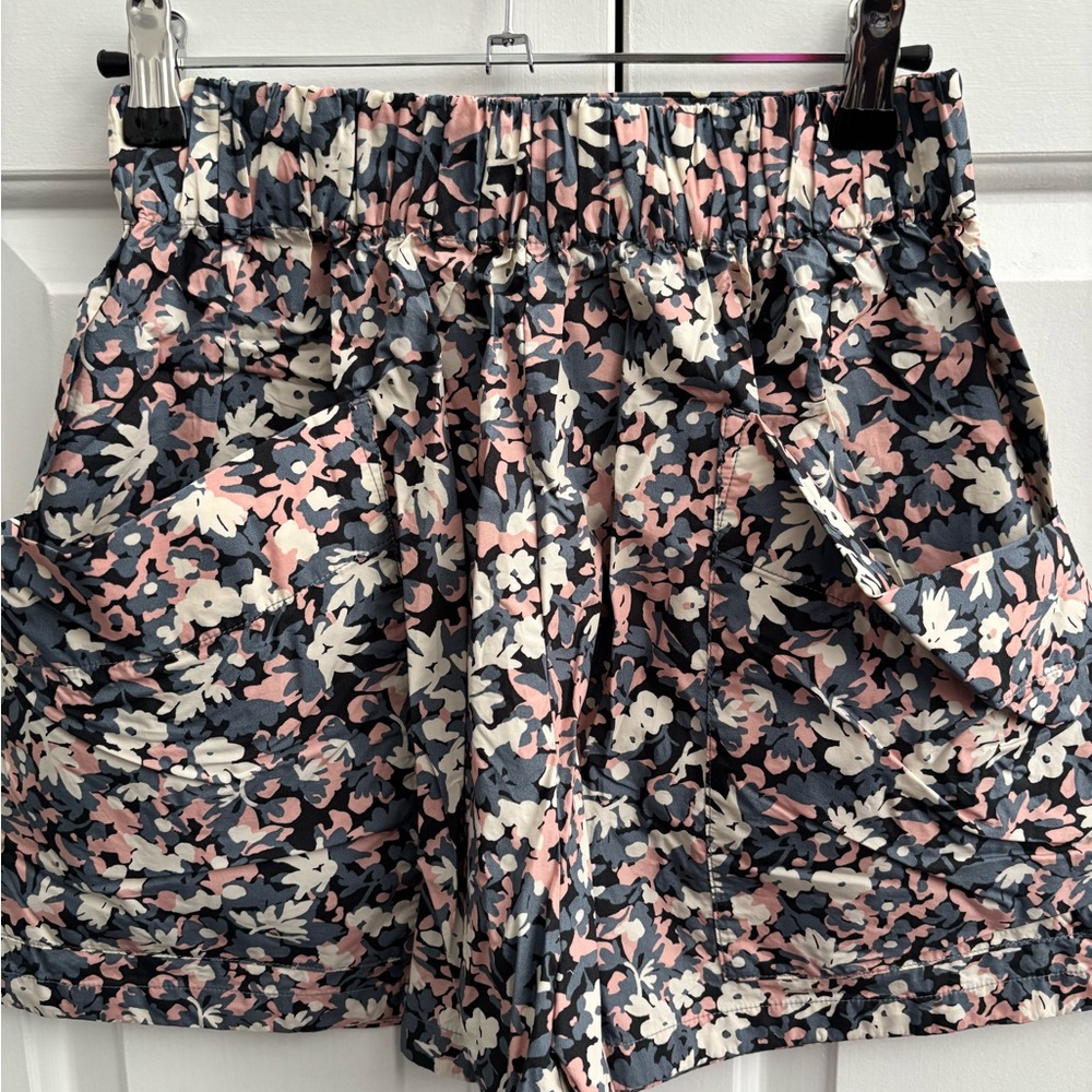 Uniqlo Floral High Waist Women's Shorts - Pink, Blue, White - Picture 2 of 5